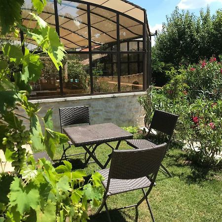 Gite L'Annexe Villelaure Buitenkant foto