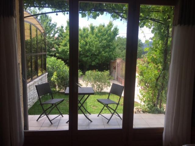 Gite L'Annexe Villelaure Buitenkant foto